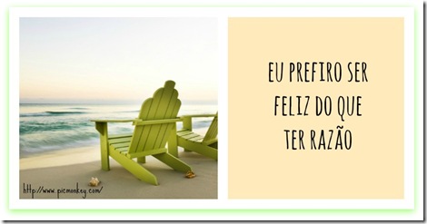 As vezes não dá para ter as duas coisas ao mesmo tempo! Imagem de cadeiras em frente ao mar