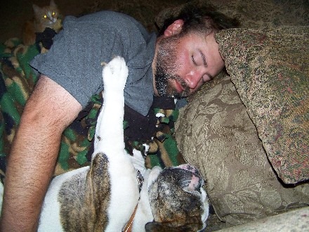 [Cujo%2520-%2520Arm%2520around%2520Dad%255B4%255D.jpg]