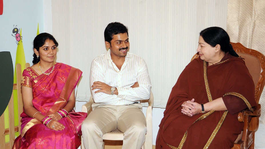 [karthi%2520Sivakumar%2520with%2520CM1%255B3%255D.jpg]