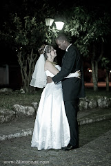 Álbum de fotos de Juliana e Leandro de 2.8 Imagens, de Byanca Sathler e Gerson Gonçalo, fotógrafos de Campos dos Goytacazes, RJ. A 2.8 Imagens faz fotos de casamento, fotos de casais (ensaio de casal ou e-session), fotos de família, ensaio fotográfico, foto institucional, fotos de eventos, fotos de empresa e retratos. Fotografia Campos dos Goytacazes, RJ. Album (digital) de fotos de Juliana e Leandro de 2.8 Imagens, de Byanca Sathler e Gerson Goncalo, fotografos de Campos dos Goytacazes, RJ. A 2.8 Imagens faz fotos de casamento, fotos de casais (ensaio de casal ou e-session), fotos de familia, ensaio fotografico, foto institucional, fotos de eventos, fotos de empresa e retratos. Fotografia Campos dos Goytacazes, RJ.
