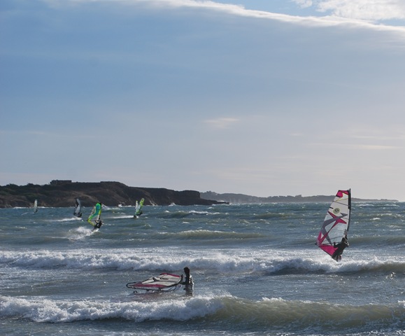 [Windsurfers%25202%2520at%2520Six-Fours-les-Plages%255B3%255D.jpg]