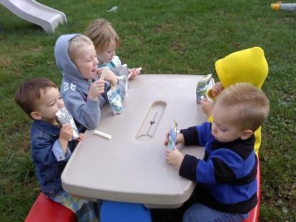 [SnackTimeOutside%255B6%255D.jpg]