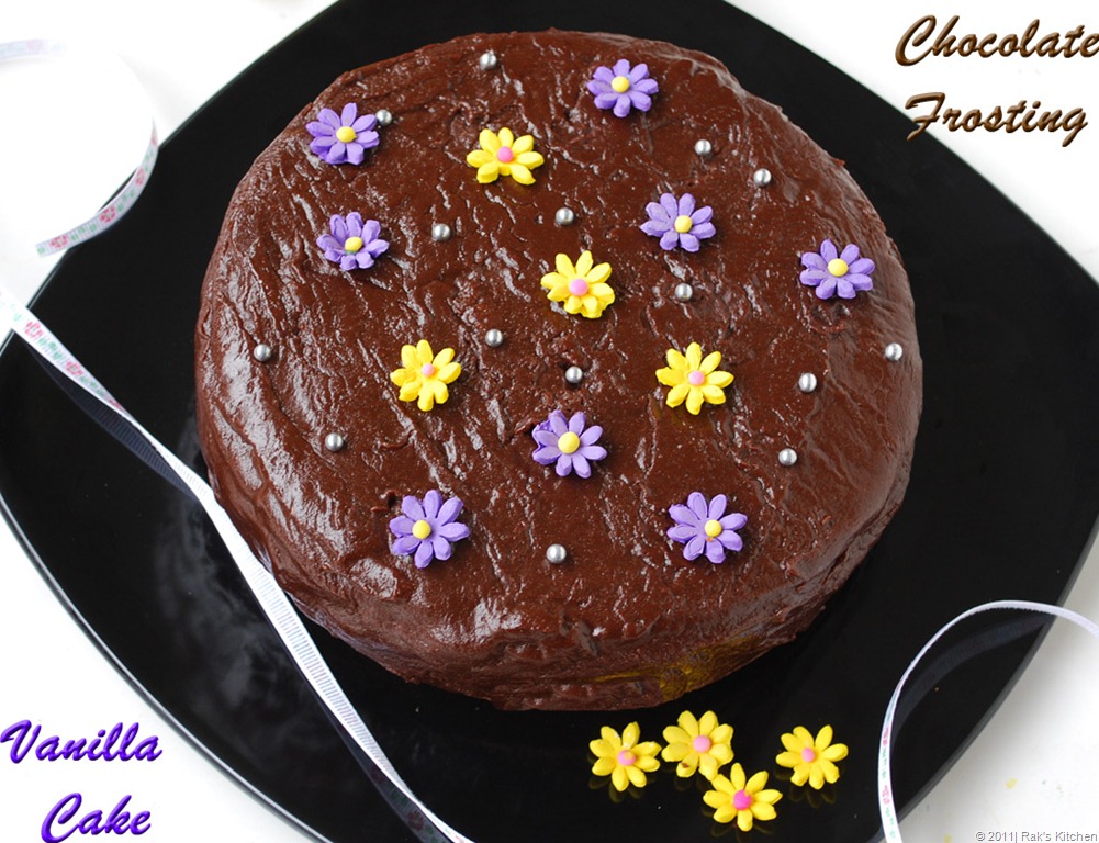 [vanilla-cake-chocolate-fros%255B12%255D.jpg]