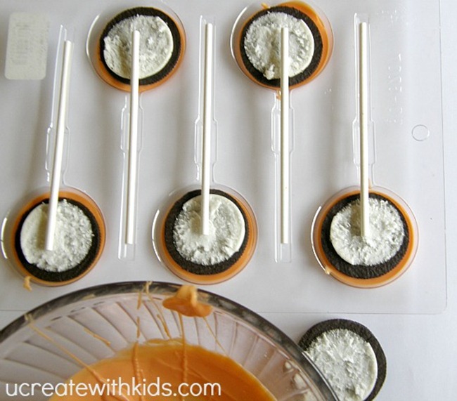 orange chocolate oreos
