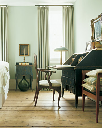 The rich distressed turquoise finish on these pieces is so dignified. The elements of clean minty greens allow the blue notes to come through. (www.marthastewart.com) The rich distressed turquoise finish on these pieces is so dignified. The elements of clean minty greens allow the blue notes to come through. (www.marthastewart.com)