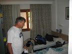 Ein Tri-Zimmer... alles voller Klamotten...
