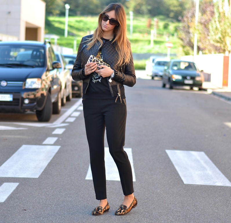 Pinko Total Look Pinko Ambassador, Pinko, Pinko jacket, Pinko tiger sweatshirt, Felpa di Pinko con la tigre, Pinko shoes, Pinko Loafers, Pinko slippers, Pinko Bag, Fashion Bloggers, Pinko leather jacket, Italian fashion Bloggers, Fashion blogger Firenze, Fashion Blogger Italiane