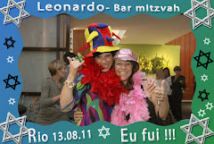 Fotos do evento Leonardo - 13.08.11. Foto numero 30 da Social Click Fotografia Digital, do Rio de Janeiro, RJ, que faz fotos divertidas, fotos malucas, fotos com fantasias, fotos na hora, fotografia maluca, fotografia divertida com molduras personalizadas. fotos divertidas malucas foto maluca animadas animado rj rio de janeiro divertida fantasia animada fotografias casamento cidade www fotografos