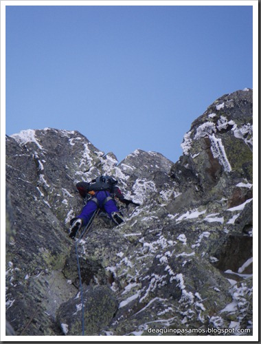 Corredor de La Fourche 350m AD  50º y Petit Pic 150m IV 60º (Midi d'Ossau, Portalet) 8922