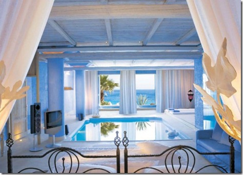 Luxury Blue Bedroom Decorating with Natural Beach View Luxury Blue Bedroom Decorating with Natural Beach View