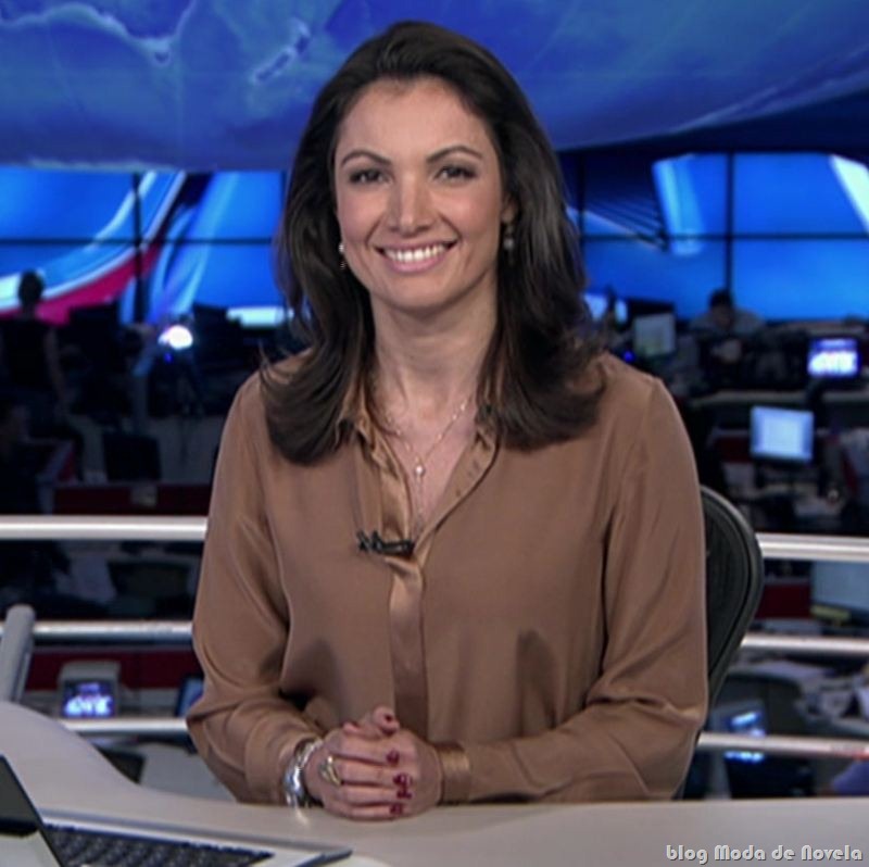 [moda%2520da%2520patr%25C3%25ADcia%2520poeta%2520no%2520jornal%2520nacional%2520-%252022dez11%255B6%255D.jpg]