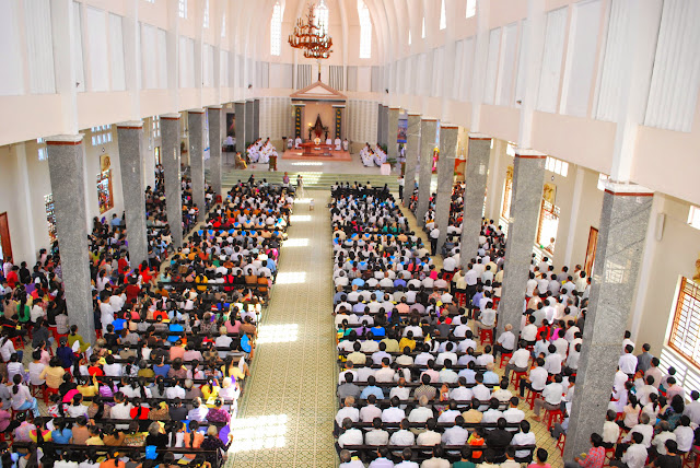 Đại lễ Thánh Tâm mừng kỷ niệm 72 & 50 năm nhà thờ Quảng Ngãi