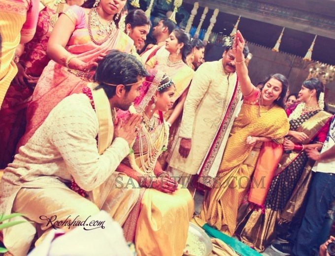 [Celebrities_Saree_Ram_Charan_Marriage%2520%25281%2529%255B4%255D.jpg]
