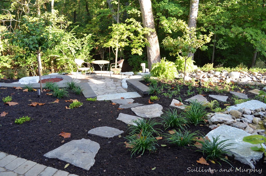 [looking%2520into%2520thelower%2520patio%2520and%2520the%2520woods%255B3%255D.jpg]