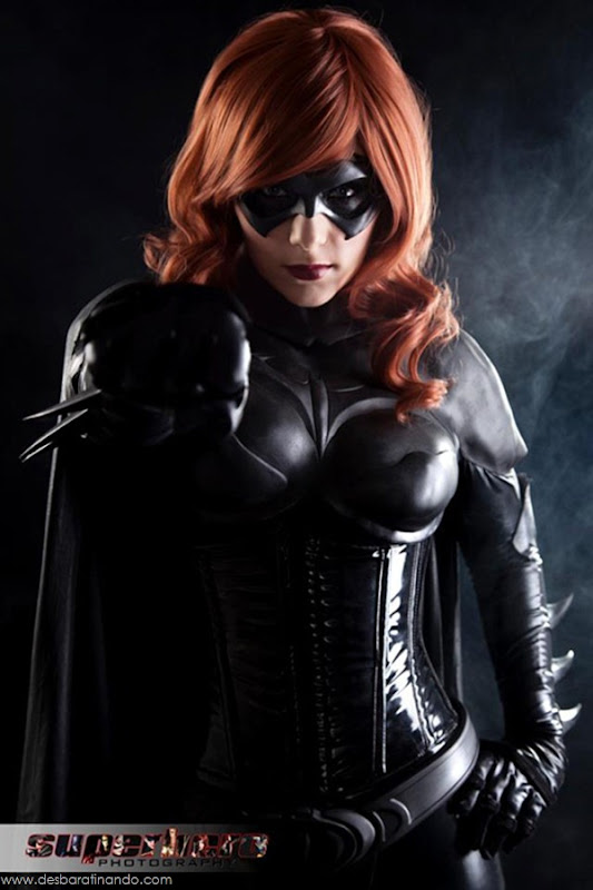 sexy-batgirl-linda-sensual-desbaratinando-geek-nerd (3)