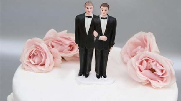 [1360087510237-casamento-gay-bonecos%255B6%255D.jpg]