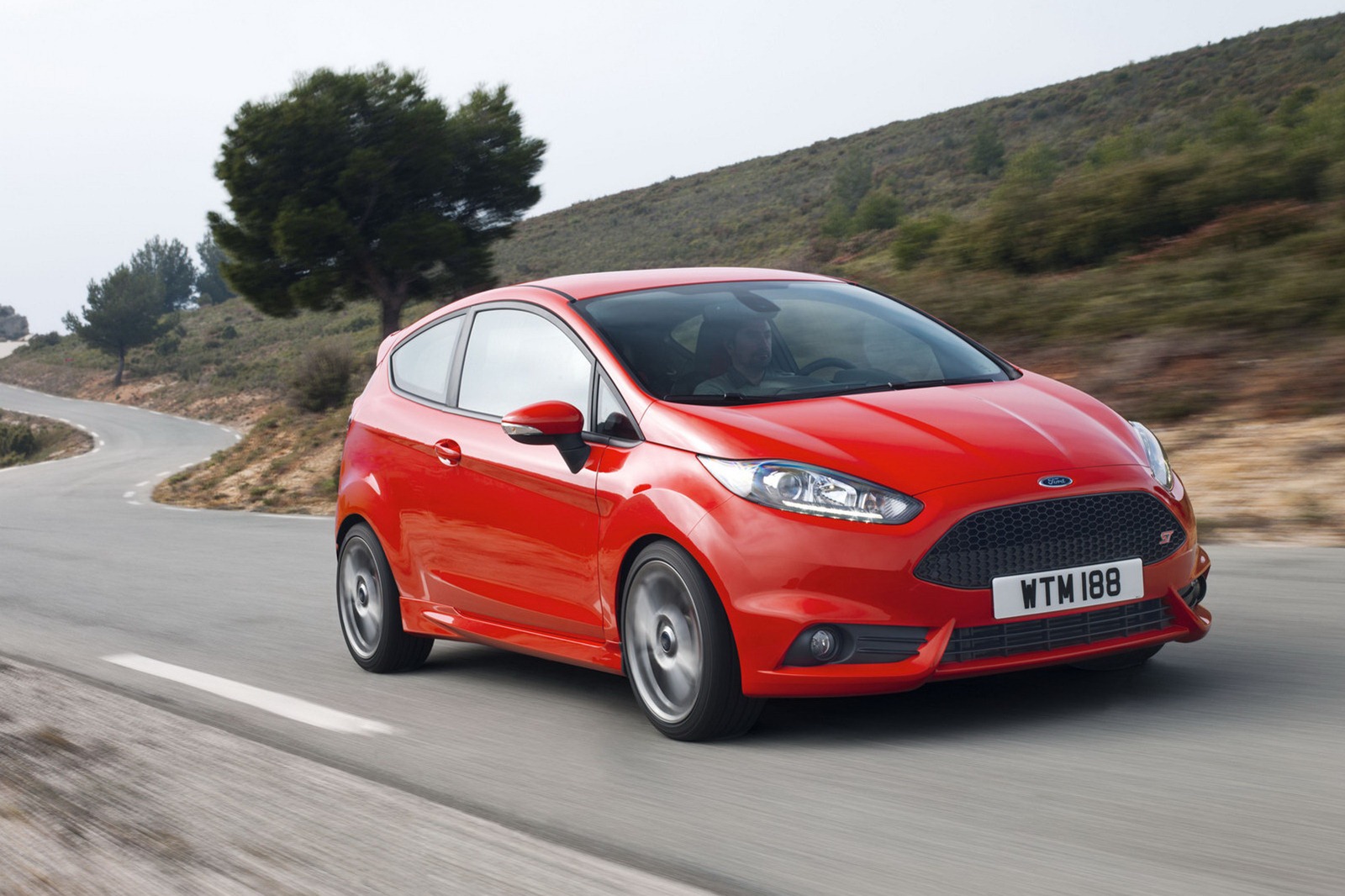 2012-Ford-Fiesta-ST-5%255B2%255D.jpg