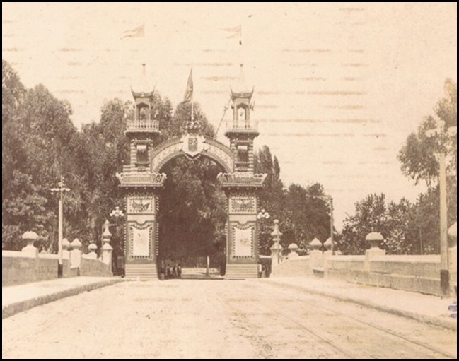 Feria de Julio. Arco de entrada. 1895 Feria de Julio. Arco de entrada. 1895