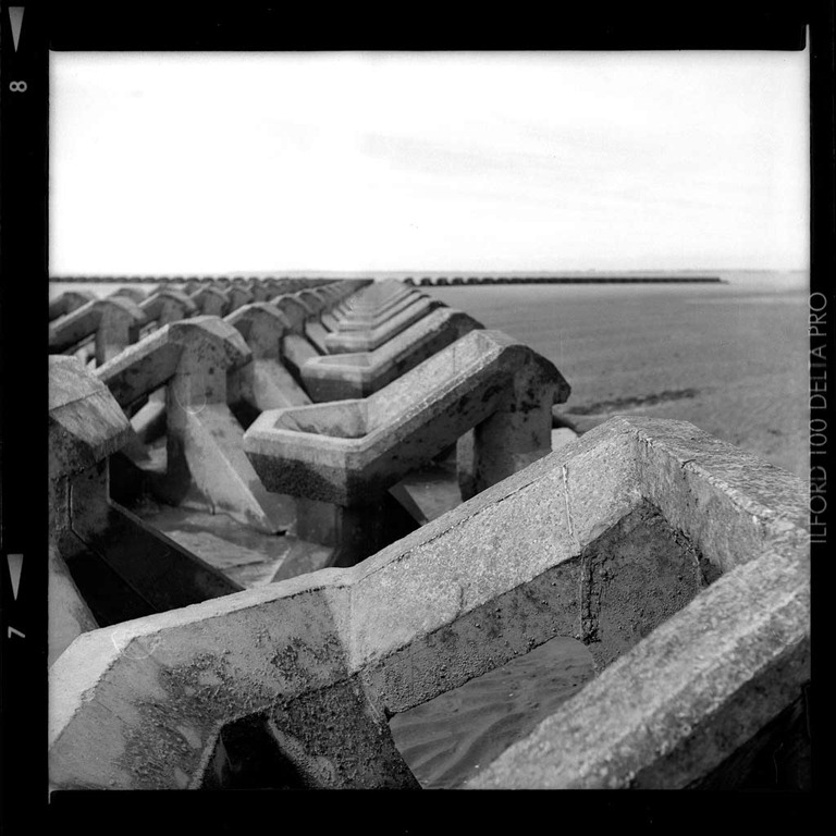 [Birkenhead-Groynes3.jpg]