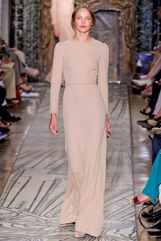 [Fall%252011%2520Couture%2520-%2520Valentino.jpg]