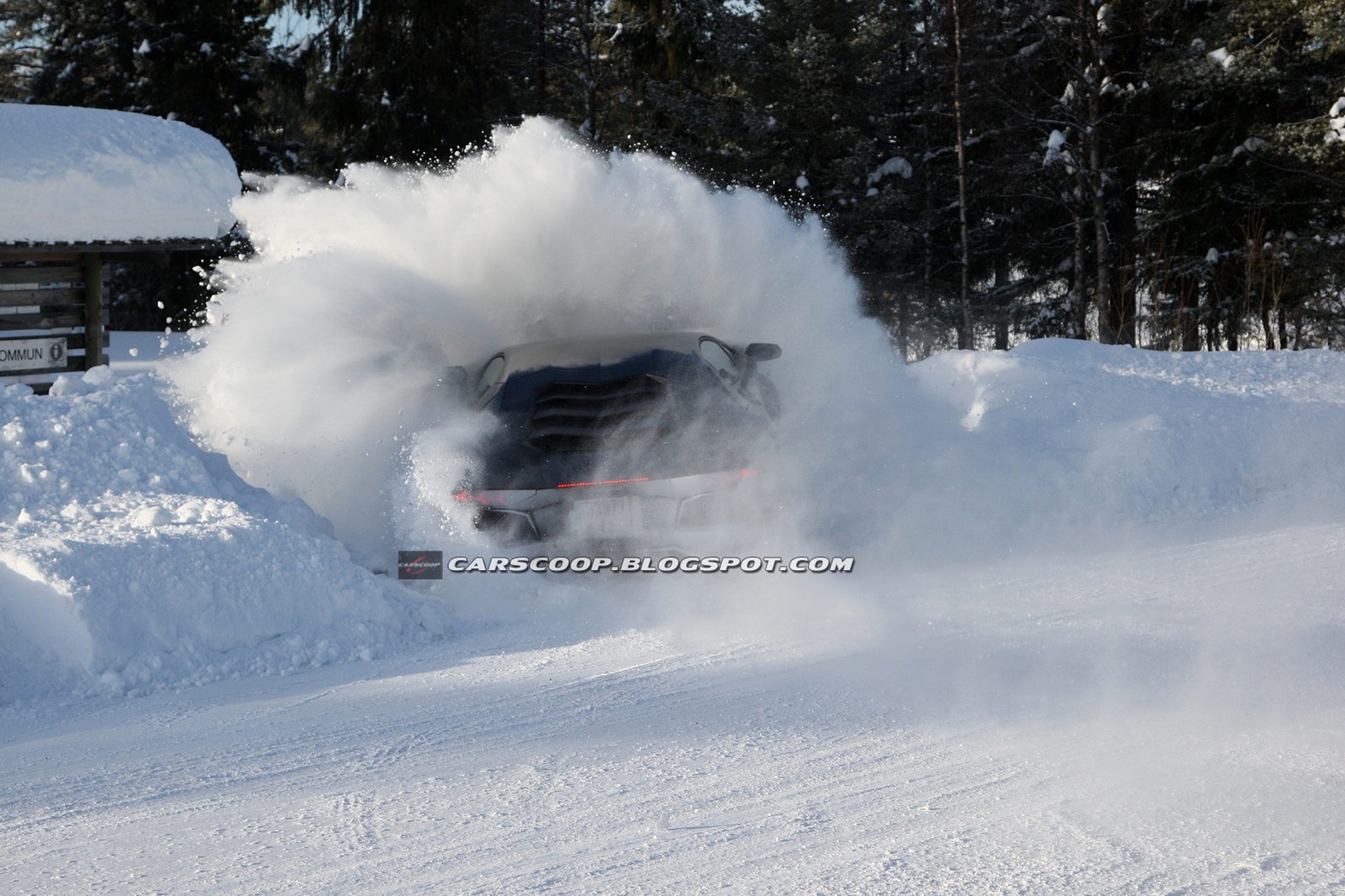 [Lamborghini-Aventador-LP700-4-Crash-11%255B3%255D.jpg]