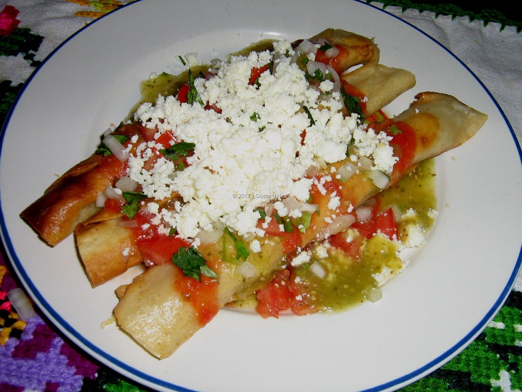 [FLAUTAS%2520CON%2520SU%2520SALSA%255B14%255D.jpg]