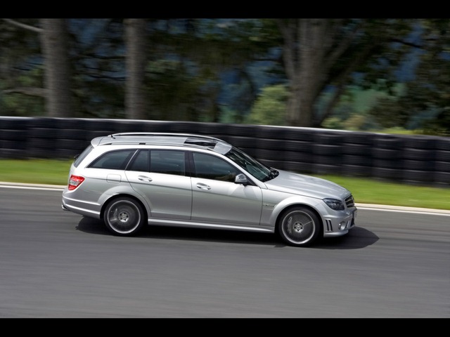 [2008-Mercedes-Benz-C-63-AMG-Estate-Passenger-Side-Speed-1024x768%255B3%255D.jpg]