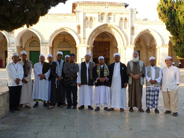 [P10002542.jpg]