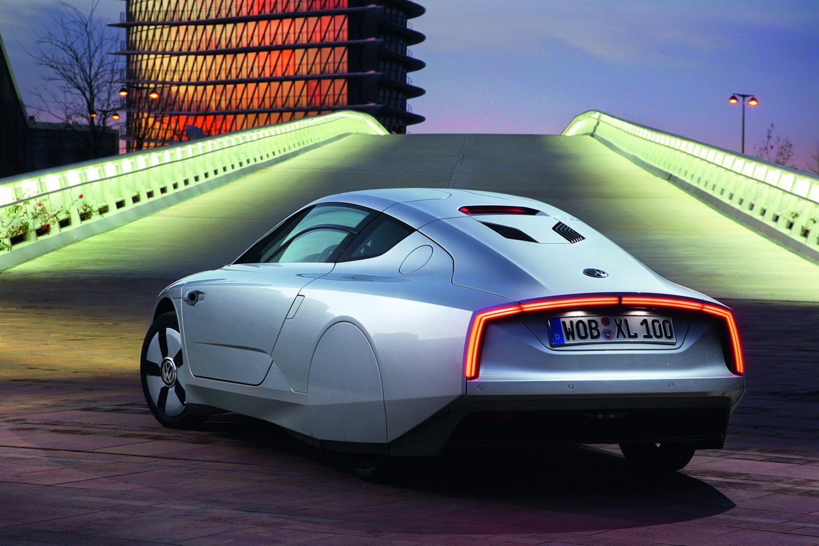 VW-XL1-Production-20[2].jpg