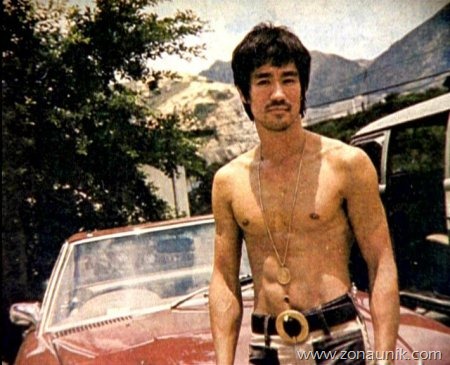 [Bruce-Lee-Photo-2%255B3%255D.jpg]