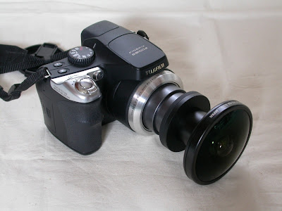 FinePix S8100fdに魚眼レンズFC-E8取り付け FinePix S8100fdに魚眼レンズFC-E8取り付け