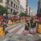 AÑO 2001 DIA 7 DE SEPTIEMBRE LA OFRENDA- BLOQUE DE MOROS Y MORAS LLEGANDO A LA PUERTA DE ALMANSA 43-18.jpg