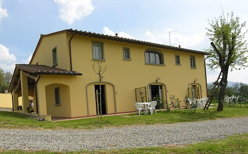 Ferienwohnung für 4 Personen in Borgo San Lorenzo, Toskana (Mugello): 2 Schlafzimmer, 3 Badezimmer, Spülmaschine, gemeinschaftliches Schwimmbad, Wasser 15 km, See 15 km, Hund erlaubt