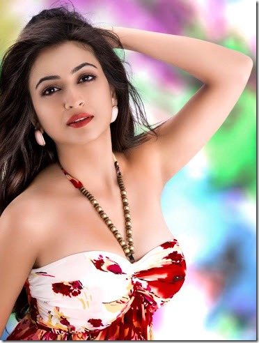 Kriti Kharbanda Latest Hot Photoshoot for Tollywood Magazine, Kriti Kharbandha hot navel show pictures