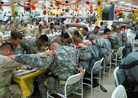[301_deployed_soldiers_thanksgiving%255B4%255D.jpg]