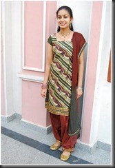 abhinaya-still_fullsize