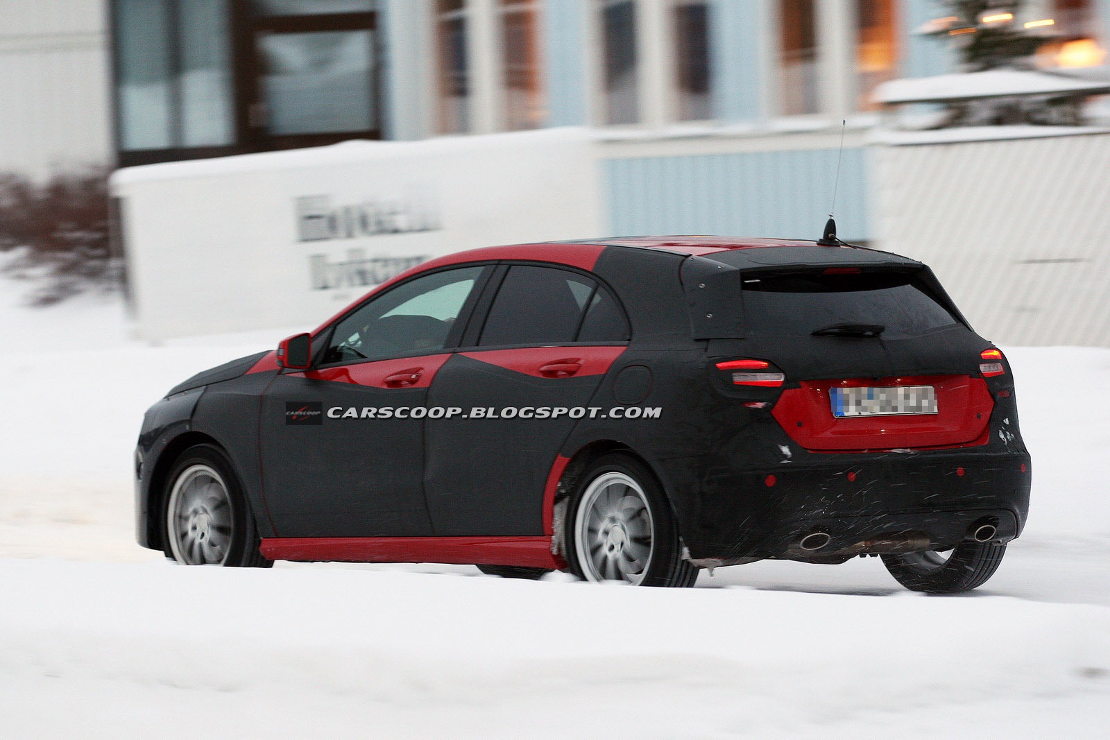 [2012-Mercedes-A-Class-4%255B3%255D.jpg]
