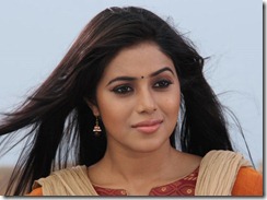 Actress Poorna in Padam Pesum Tamil Movie Photos