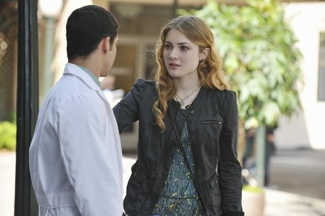 [The%2520Nine%2520Lives%2520of%2520Chloe%2520King%2520Screen%252001%255B5%255D.jpg]