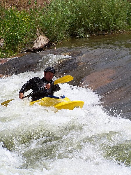 kayak wave.jpg kayak wave.jpg