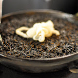 Arroz negra. Il sagit dun genre de paella à lencre et morceaux de seiche. Le goût de la seiche est marqué, et le riz bien cuit. Très bien. Etrangement après tout cela, on na pas pris de dessert...