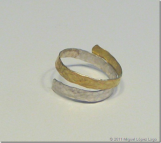 silver and gold ring