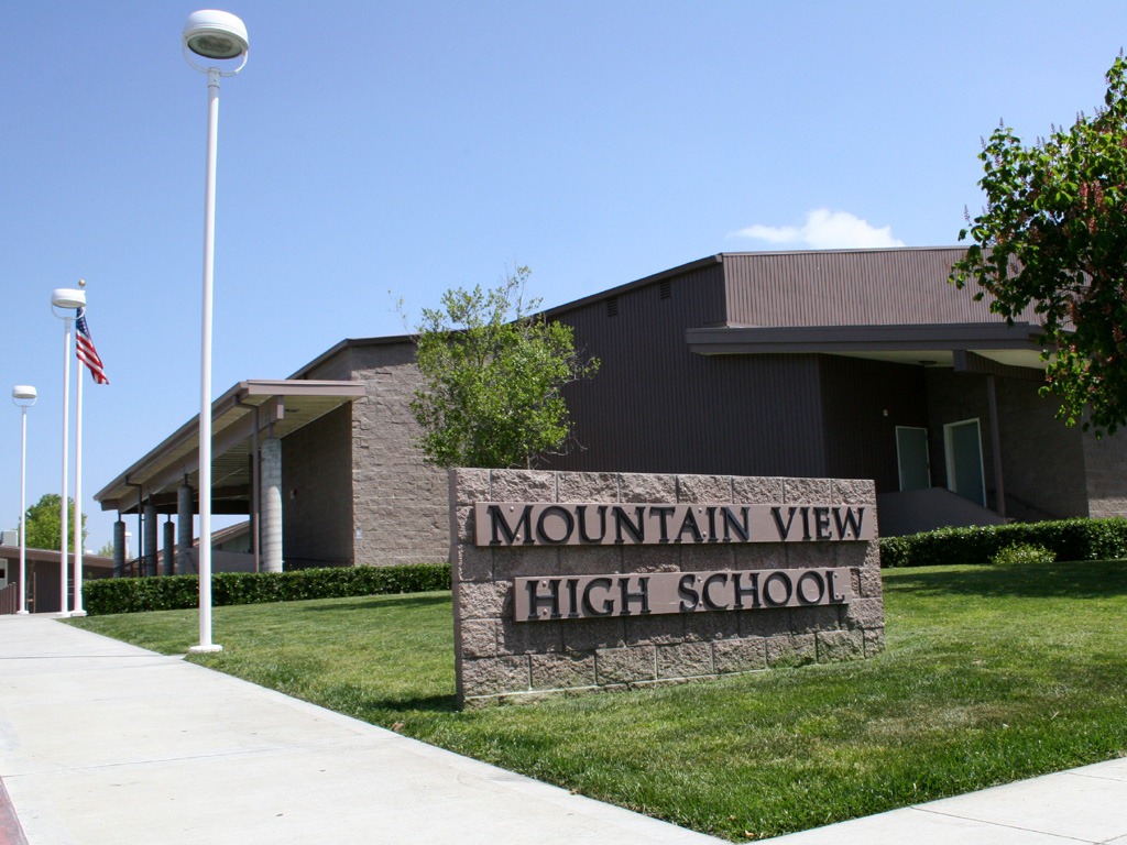 [Mountain_View_High_School_building%255B4%255D.jpg]