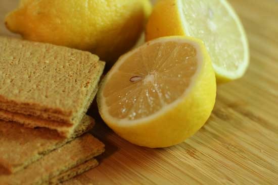 [lemonpie1%255B3%255D.jpg]