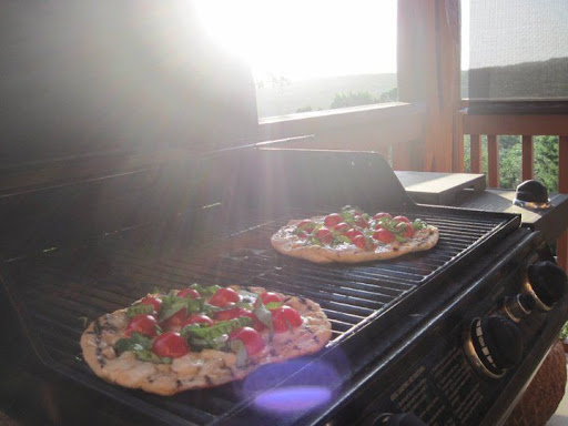 Steve's Pizzas on the Grill...Texas Style