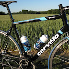 The Cervelo R5 Marco Polo Cycling Team edition with Rotor crankset, Sonic wheels, Tacx bidonholders and bidons, 3T parts and Selle Italia sadle.