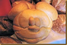 mickey-mouse-bread