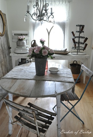 [breakfast%2520nook%2520chandelier%255B9%255D.jpg]