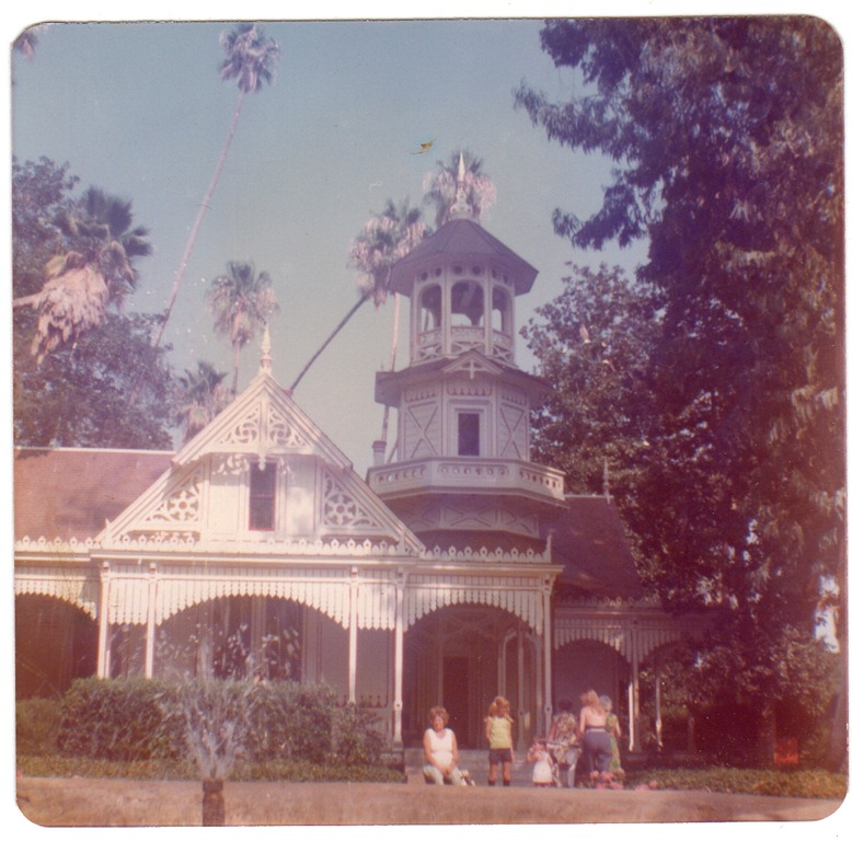 [Queen-Anne-House0775.jpg]