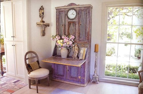[jane%2520moore%2520blue%2520secretary%2520via%2520indulge%2520decor%2520blog.jpg]